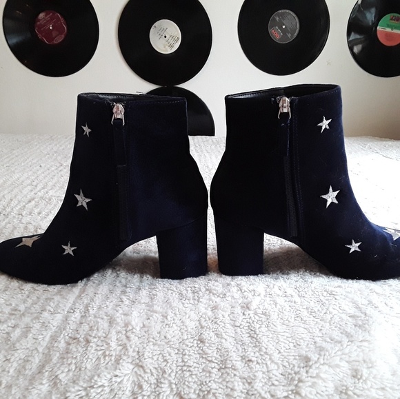 Boots - Picture 2 of 4